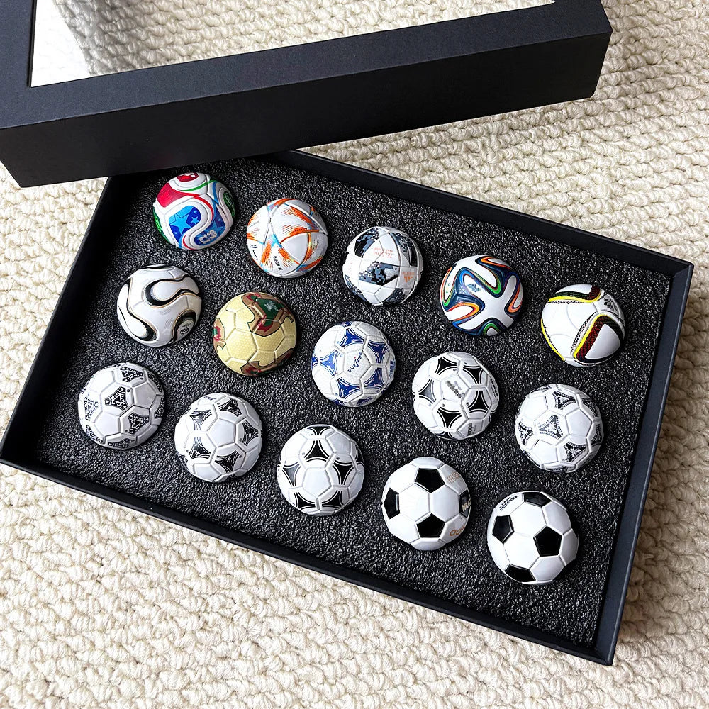 2026 FIFA Mini Soccer Ball Set 15PCS 3.8cm Football Collectible Models World Cup Fan Souvenir Gift Sports Memorabilia Collection